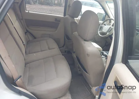 2009 Ford Escape Xlt from USA, damaged, VIN 1FMCU03739KB69548